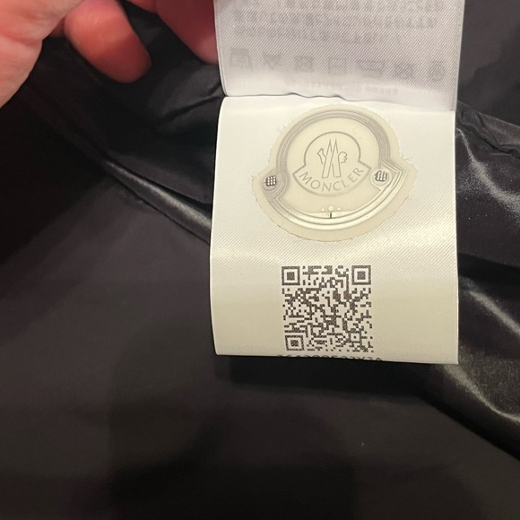 Like new- Moncler Wimereux Giubbotto Jacket - Picture 6 of 7